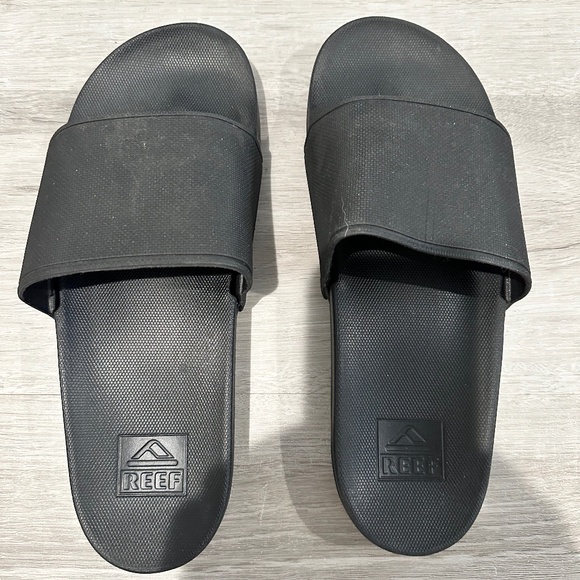 Reef Slides - Picture 1 of 3
